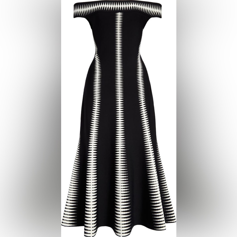 Alexander McQueen Spine Jacquard Off the Shoulder Sweater Dress nwt size L midi